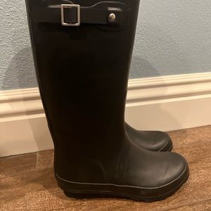 Black Rain Boots. Size 6 Womens Great condition